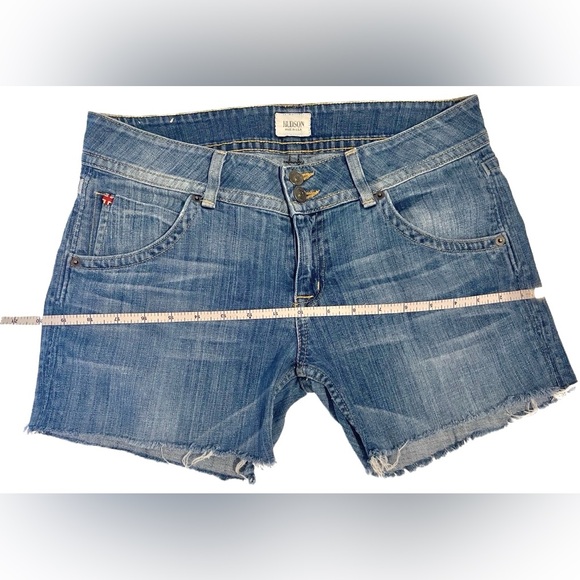 Hudson cut off jean denim shorts Size 31 - 4” inseam - Picture 3 of 9